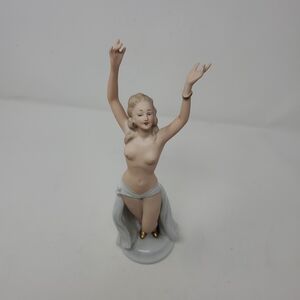 Vintage Wallendorf Nude Figurine 1764- 1957/A   2WLL002